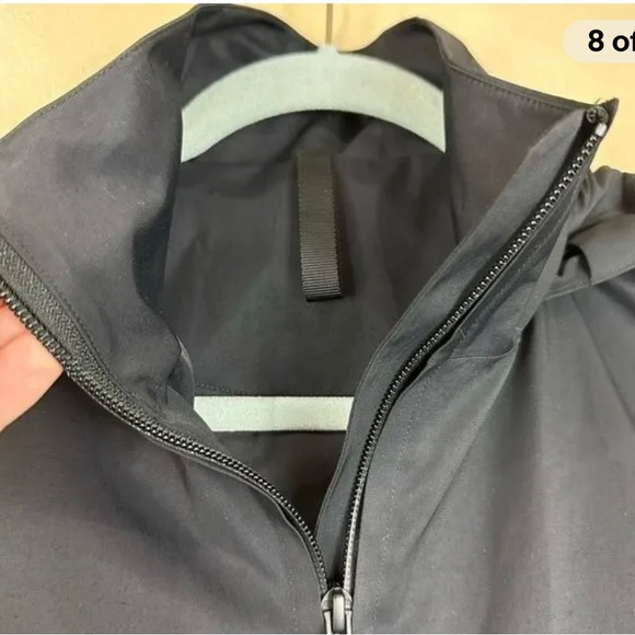 Lululemon rain seeker 2 - Picture 8 of 16